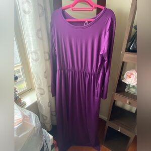 Long, casual purple plus size dress—with pockets!